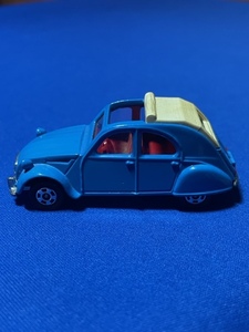 トミカ　tomica OITROEN 2CV(管理番号25)