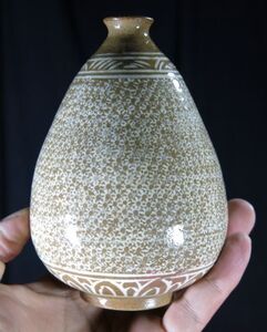 e 印花象嵌褐釉徳利　李殷九（李殷和）作　木箱付き　朝鮮半島　磁器　/　酒器　白磁　染付　青花　呉須　色絵　青磁　高麗　提灯壺