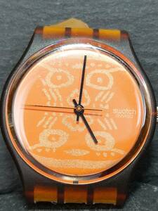 Swatch スウォッチ STANDARD スタンダード SKIN PRINT GF103 アナログ クォーツ ヴィンテージ 腕時計 3針 オレンジ文字盤 ラバーベルト