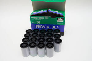 富士フイルム PROVIA 100F professional 36枚撮り　19本セット　期限切れ　未使用品