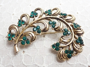 L282　ヴィンテージ ブローチ ボタニカルデザイン グリーンカラー ラインストーン Vintage brooch