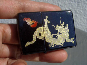 †2001s ZIPPO 男気野郎に捧げる 本漆 開運 日本伝統工芸 本金蒔絵 金運龍 和柄 ジッポー 勇ましく天空舞う龍 乱舞 ドラゴン 未使用 廃版