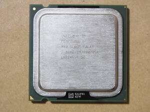 ■Intel Pentium D 820 SL8CP 2.8GHz/2M/800/05A Smithfield LGA775 2コア (Ci0204)