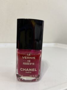 CHANEL ヴェルニ ロング トゥニュ　19 ROUGE N°19 限定色　残量たっぷり　定形外発送220円