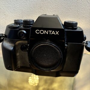 Ω大人気！【CONTAX コンタックス AX ボディ オートフォーカス AF 一眼レフ ブラック 趣味 コレクションに！】NA02791