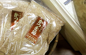 本枯れかつお節100%の削り粉100g(50g×2袋)本枯節鰹節