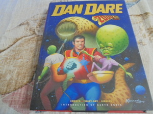 洋書Dan Dare - The 2000 Ad Years Vol. 2　ダン・デア　アメリカンコミック　