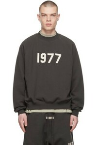 正規品【SIZE:L】Fear of God Essentials Black 1977 Sweatshirt スウェットシャツ Iron Black ブラック 黒 チャコール グレー