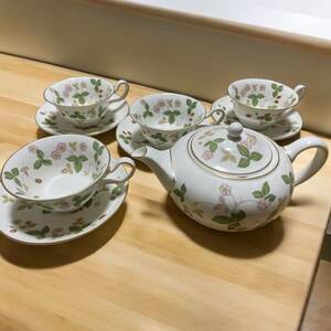 ティーポット ソーサー カップ ワイルドストロベリー WEDGWOOD 