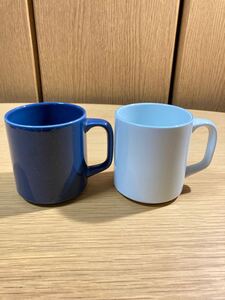 ▼ロイヤルコペンハーゲン≪マグカップ 2個≫陶器製 ROYAL COPENHAGEN ネイビー ホワイト