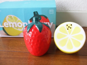 新品☆DOIYドーイ☆ソルト&ペッパーLEMONBERRY　果物フルーツいちご卓上レモン塩胡椒入れアメリカン個性的カフェ可愛い北欧ヨーロッパ食堂