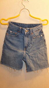 ★H&M★Ladies short Pants Size32 エイチアンドエムレディースショートジーンズ パンツサイズEUR32　USED IN JAPAN　ジーパン