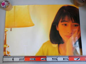 V1BΦ ポスター【岡村孝子 Okamura Takako】黄色背景　頬杖　薬指に指輪　横版　Fun House 非売品？