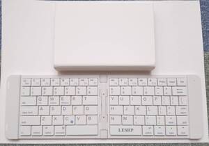 【中古品・送料無料】 折りたたみ Bluetooth 英語キーボード LESHP DZH-B023 