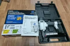 パオック 2in1タッカ&仕上釘打ち機 ATF-3204PA　新品未使用に近い。