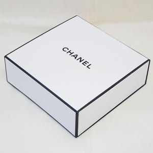 CHANEL シャネル 空き箱 BOX 20×20×7cm リボン1.6m付 磁石開閉 マットな質感