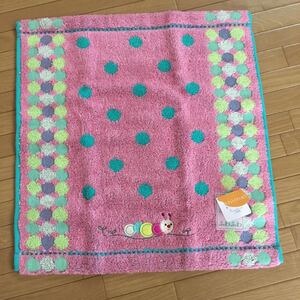 ハンドタオル 新品　34×34センチ　フレル　F ureru タオルハンカチ タグ付き