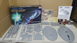 ■STARTREK/スタートレック■MONOGRAM/モノグラム■VOYAGER/U.S.S.ヴォイジャー[3604]■中古■　★オークション★