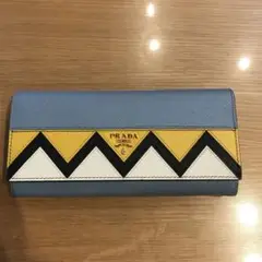 PRADA 長財布