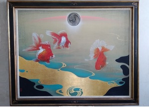 ☆r☆【真作・金魚 絵画・油彩/アクリル画・画集掲載作品】堀井 聰「緋魚月に復す」大型絵画 金魚絵 50号サイズ　金魚画/額136㎝×110cm☆