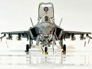 タミヤ　F-35B ライトニングll ビーストモード　塗装済み完成品