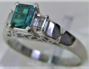 東京 谷中 質屋おぢさん】Pt900プラチナ リング指輪クレサンベール0.38ct ダイヤ0.15ct