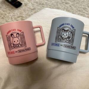 CAFE BASE ×シルバニアファミリーズ　マグカップ2個セット