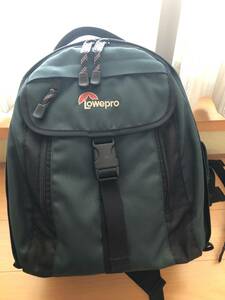 ★LOWEPRO　ロープロリュック★　美品　グリーン