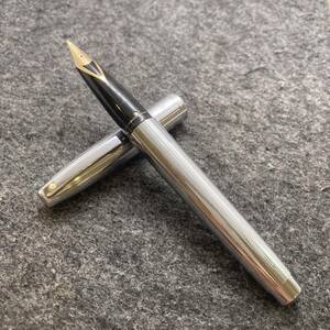 PE2126□SHEAFFER シェーファー 万年筆 トライアンフ 506 ペン先 14K 字幅不明 シルバーカラー 筆記未確認