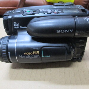 SONY CCD-TR705 Handycam VideoHi8 ビデオカメラ 動作未確認 ジャンク品 (C-3)