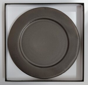 炻器（せっき） 焼き物 皿 プレート 26cm 黒 焦げ茶色 THE SMOKER DISH クラブJT 懸賞 stoneware plate 新品未使用