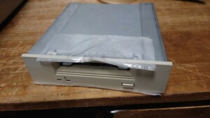 未確認ジャンク　内蔵型DDSドライブ　SCSI HP C1599A　