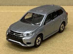 絶版トミカ No.70 三菱 アウトランダー PHEV