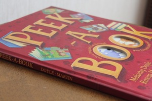 ワールドファミリー会員プレゼント品■■オリジナル朗読ＣＤつき絵本「ＰＥＥＫ－ＡーＢＯＯＫ」美品