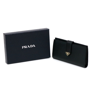 PRADA サフィアーノタブ 財布 サフィアーノ レザー トライアングル ロゴ 1MV025 長財布 ネロ ゴールド 新品同様 中古 mba22026