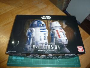 組立済品☆1/12　R2-D2 & R5-D4　バンダイ　スターウォーズ STAR WARS