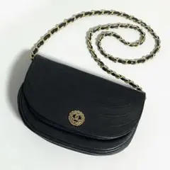 CHANEL / ハーフムーン チェーンショルダーバッグ