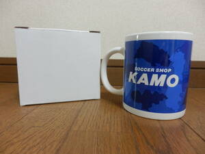 【新品未使用】マグカップ サッカーショップ KAMO 非売品 ノベルティー 青 ブルー カモフラ柄 迷彩 箱付き 箱入り 箱あり コップ サッカー