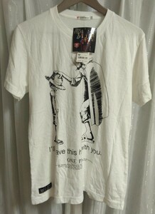 新品　Mサイズ UT ワンピース　Tシャツ　ルフィ　シャンクス　ユニクロ　白　ネコポス発送230円