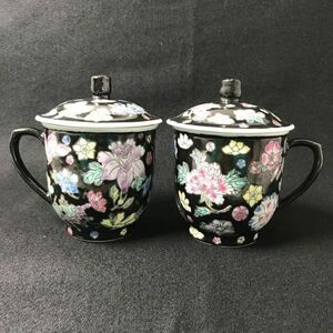 6Y38 中国景徳鎮 蓋付 マグカップ 2客 中国美術 伝統工芸 茶入 茶器 中国茶器 陶器 陶磁器 蔵出し 旧家 お宝 希少 珍品 1000-