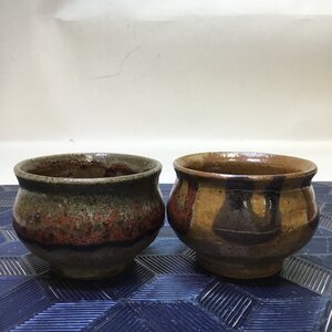 【中古品/長期保管品/CSS】湯呑 湯飲み 茶器 陶器 径約7cm 和食器 2客セット　MZ0813