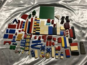 レトロ　LEGO レゴブロック パーツ まとめて　窓　ドア　目　タイヤ　ハンドル　パラソル　玩具 大量