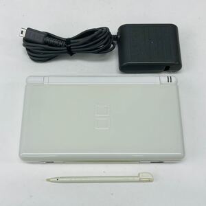 ☆美品・送料230円・1円〜☆ Nintendo ニンテンドーDS Lite クリスタルホワイト 本体 充電器 セット 任天堂 DS Lite GBA 動作品 32