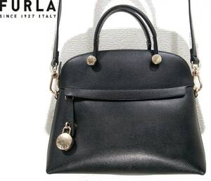 送料1130円～FURLAパイパー2WAYショルダーバッグG6865黒ハンドバックPIPERブラック×ゴールド金具レザーストラップ ロックチャーム フルラ