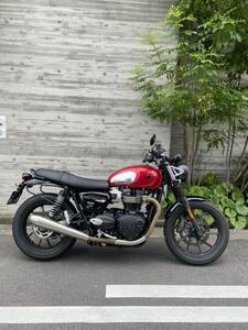 トライアンフ スピードツイン900 限定車 女性オーナー クロームエディション カスタム ボンネビル triumph スクランブラー 