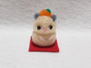 羊毛フェルト ハンドメイド ミニチュア オブジェ 飾り お正月飾り ハムスター キンクマちゃん ゴールデンハムスター 鏡餅