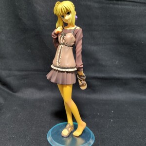 アルター　セイバー　私服Ver.　 フィギュア箱なし