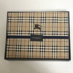 激レア/廃盤品【送料無料】新品未使用/正規品/Burberry/羽毛肌掛けふとん/布団/ダウンケット/1枚/ダウン50%/フェザー50%/シングル(Y99)寝具