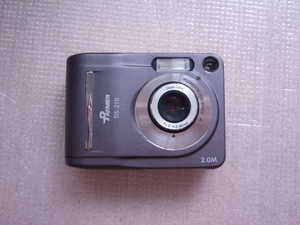 Camera-P2-1 Premier製デジカメ DS-210