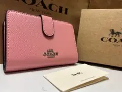 45 新品未使用 coach コーチ 二つ折り財布 ピンク